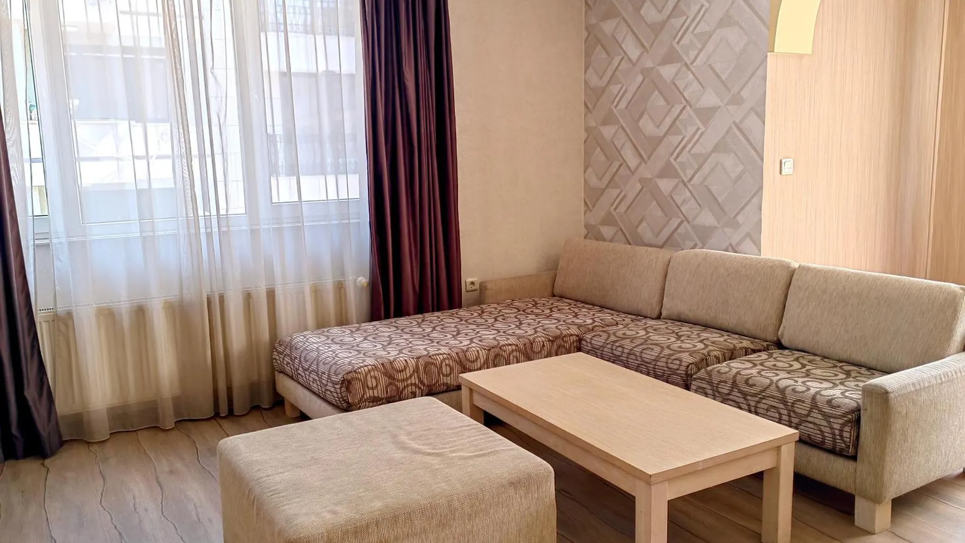 Sofia Hotel Apartments 0*,