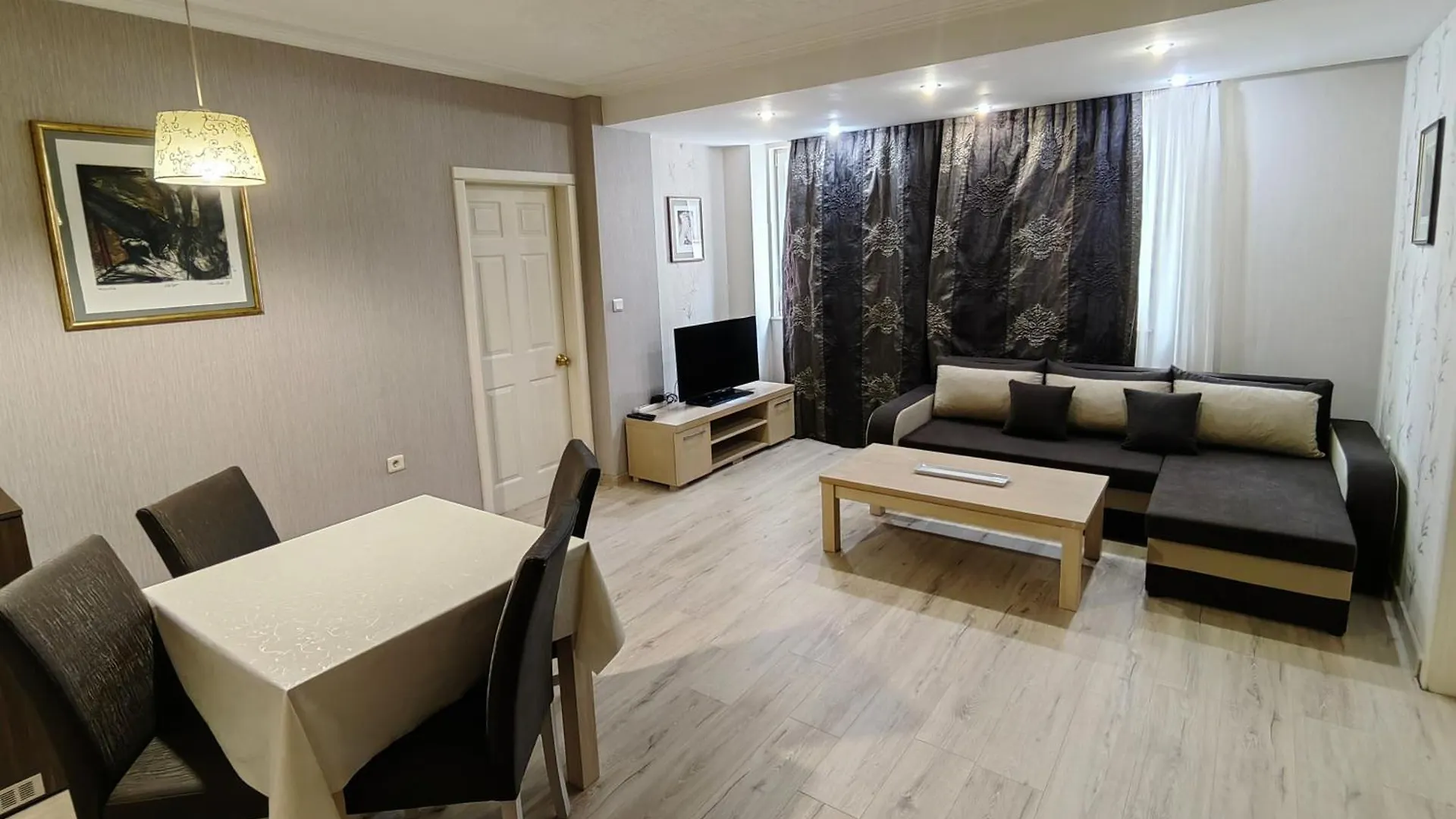 Sofia Hotel Apartments 0*,
